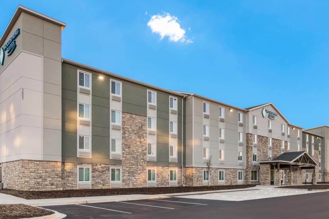 Woodspring Suites Charlotte - University Research Park Exterior photo